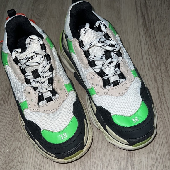 Balanciaga Shows only worn once - Picture 3 of 6